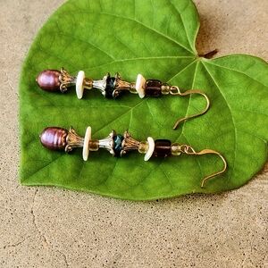 Purple Freshwater Pearl Earrings Dangle Drop New Artisan Beaded Pierced Shells